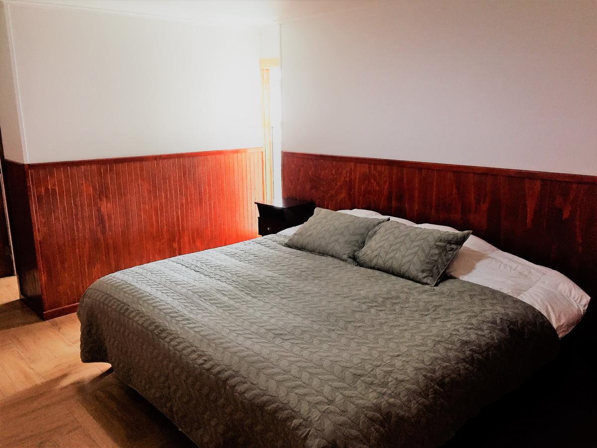 Hostal Andes Patagonicos Пуэрто-Наталес Экстерьер фото